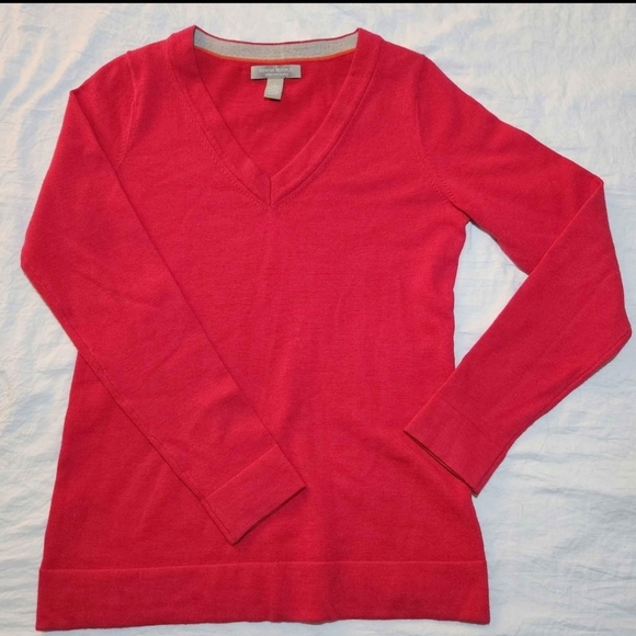 Banana Republic Extra Fi e Merino Wool V-Neck Sweater - Picture 1 of 5